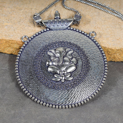 Ganesha Round Pendent Chain Set