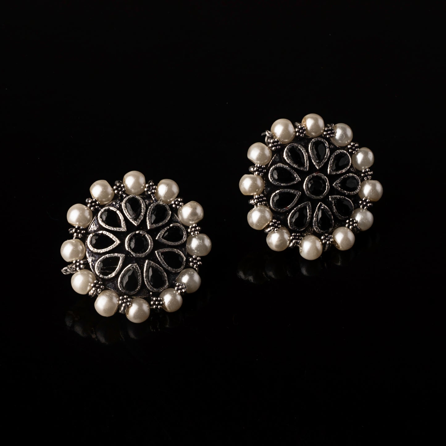 Stylish Brass Piped Neckpiece With Earrings Embellished With Black Stone And Pearls